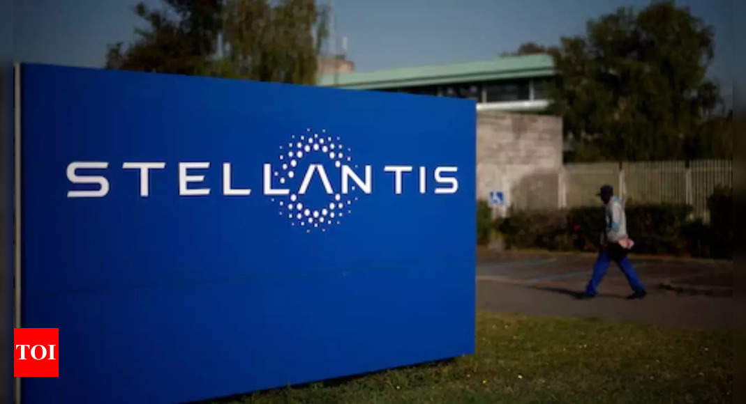 Stellantis aims to cut North America inventories by 100,000 by early-2025, CFO says