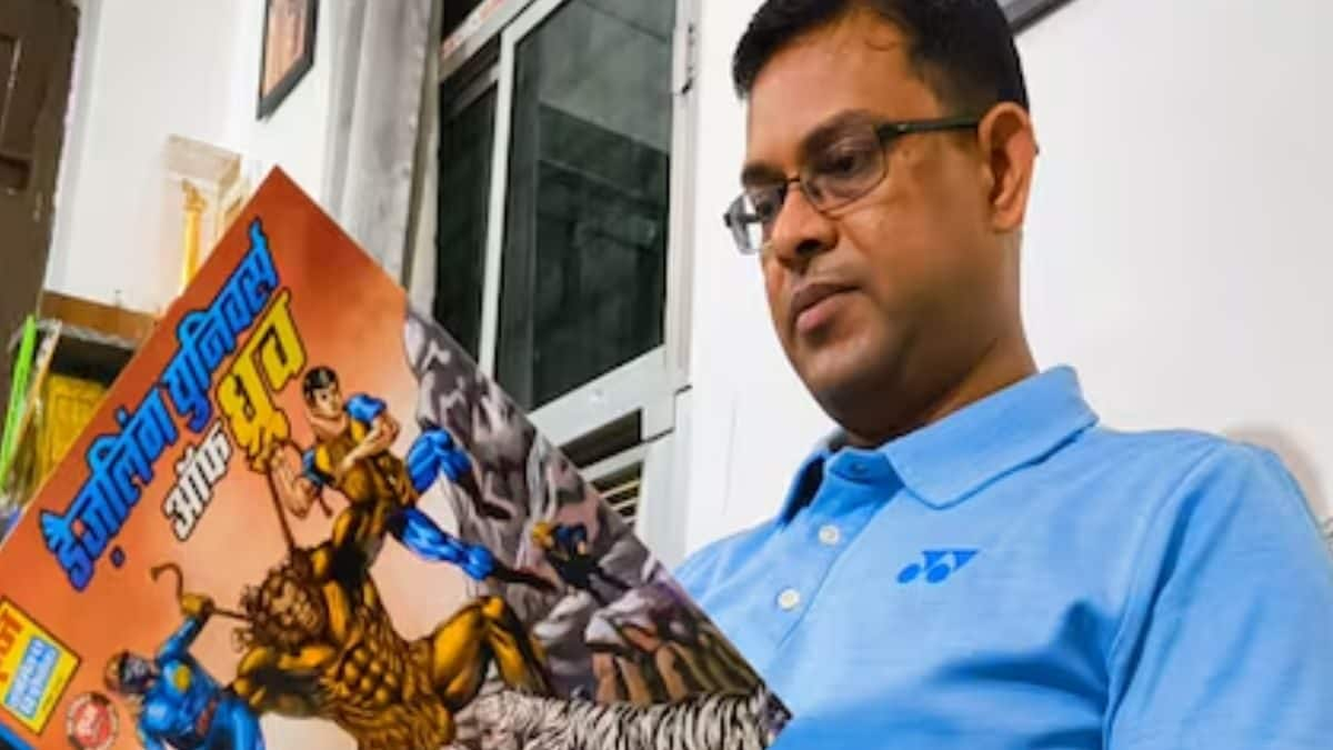 This Bihar IPS Officer Boasts A Collection Of 2500 Comic Books