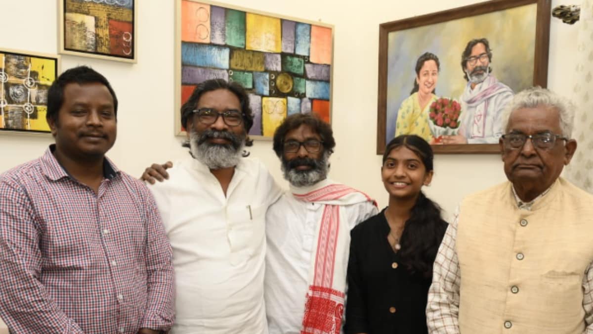 Two Hemant Sorens? Jharkhand Chief Minister Meets His Lookalike