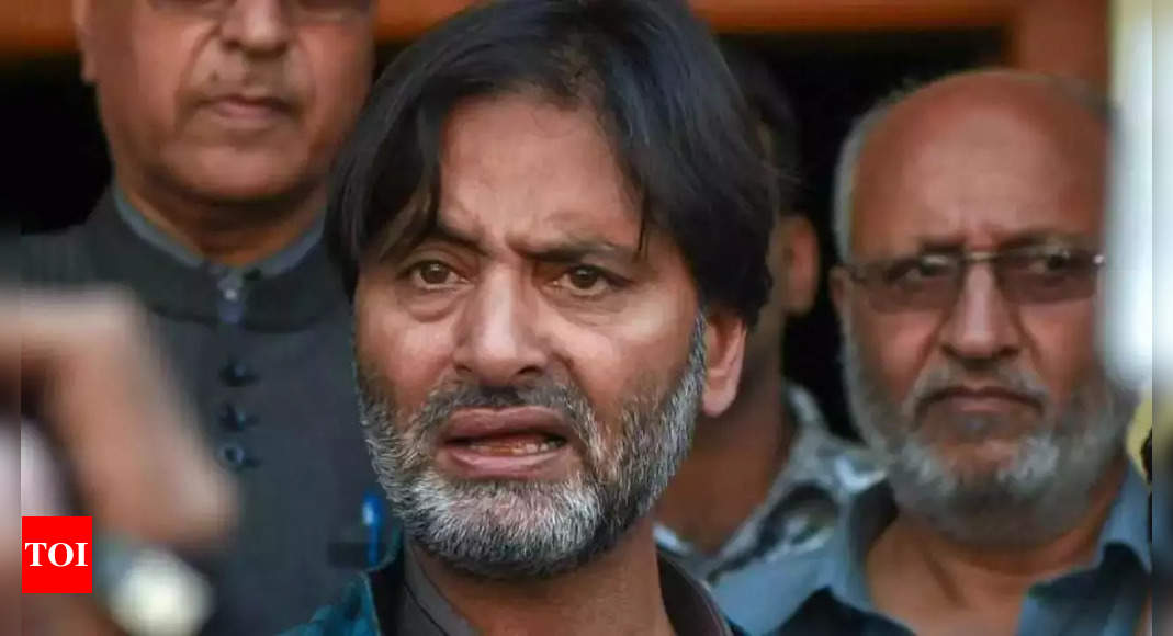 Quit ‘armed struggle’ in 1994, have turned Gandhian: Yasin Malik to UAPA Tribunal | India News